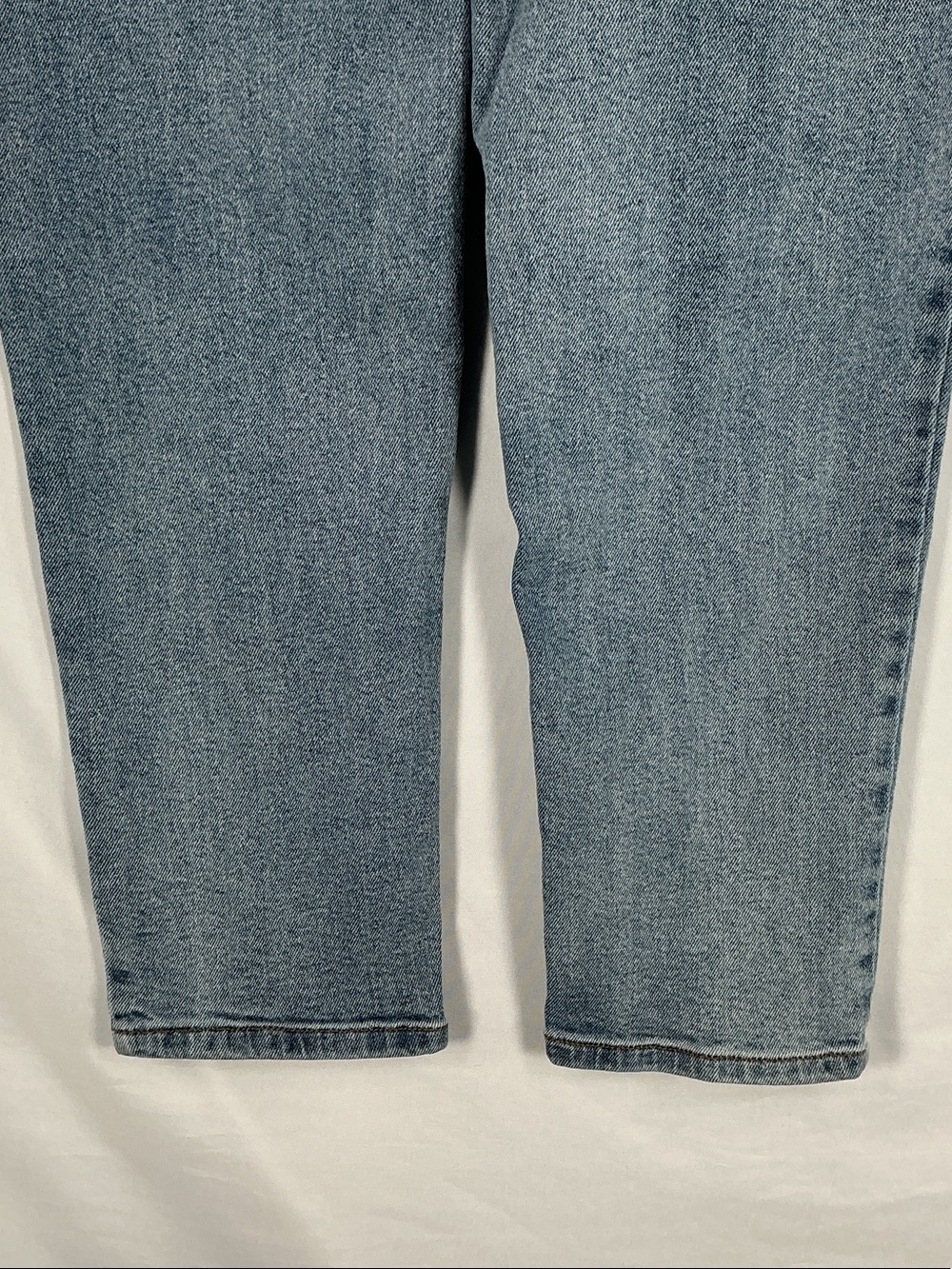 Her Universe My Neighbor Totoro Mom Jeans Hot Topic Ghibli Light Wash Denim 13 - Picture 11 of 16